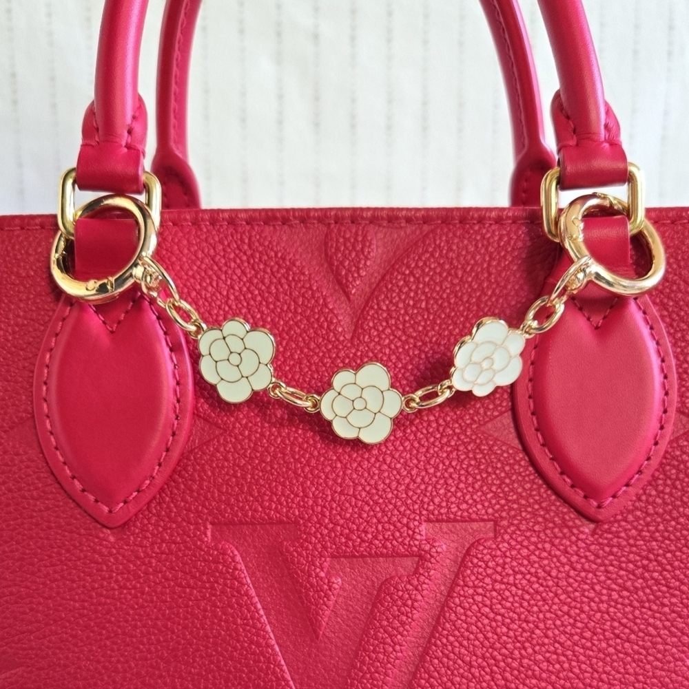 Gold-Plated Floral Chain Strap Extender – Bag Charm with Three Flowers - Picture 2 of 3